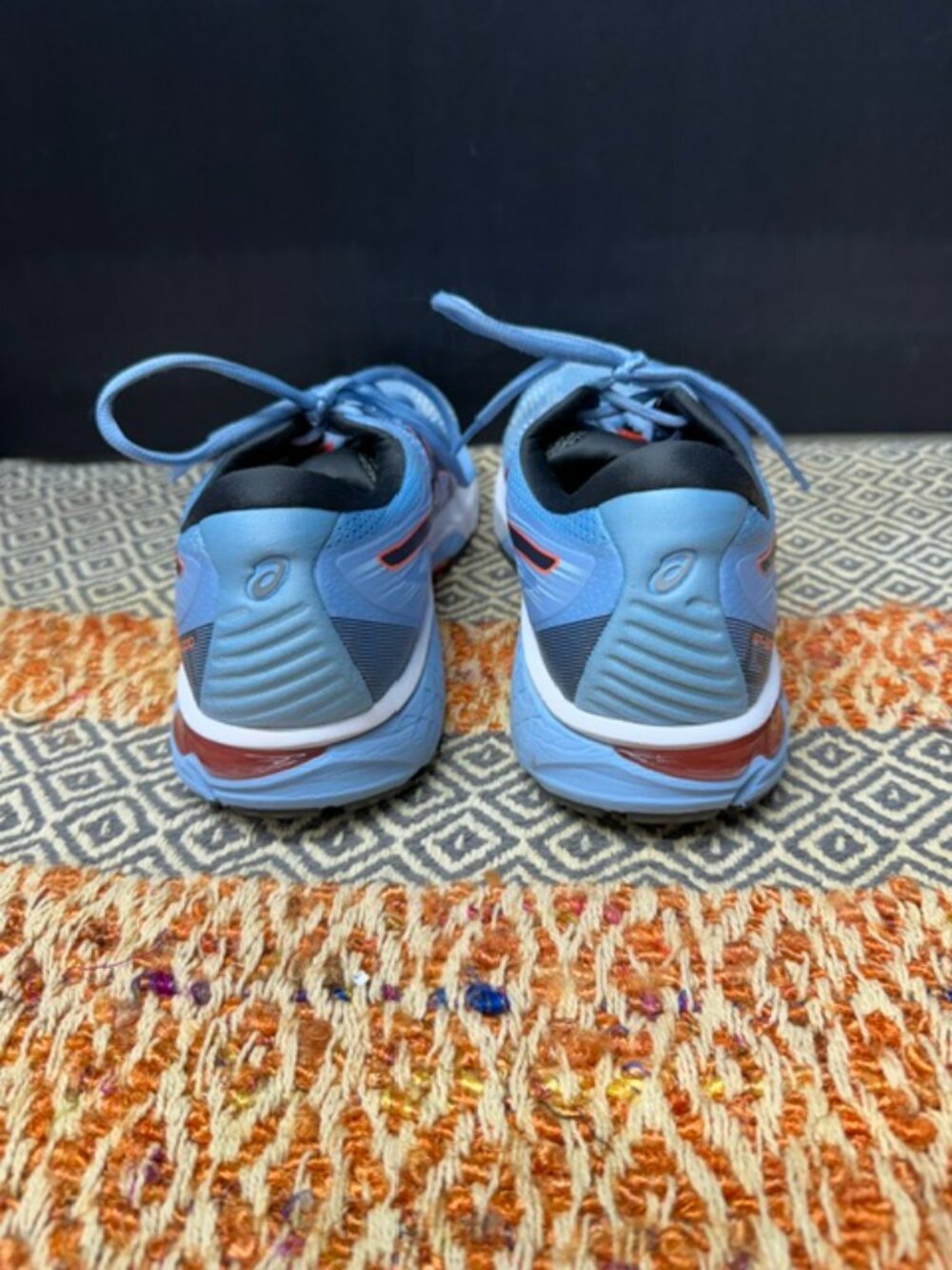 Asics GT-2000 Woman's Size 11 - Picture 6 of 12